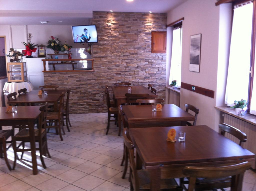 Ristorante Albergo 'L Bunet Cortemilia Zewnętrze zdjęcie